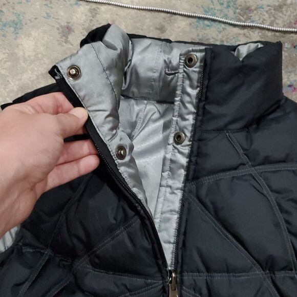 Y2K Nike Reversible Puffer Vest - Silver and Black Size M - Picture 16 of 16